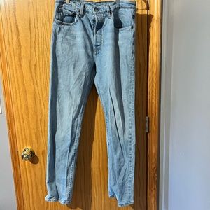 Levi’s Light Wash Jeans